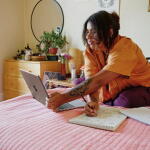 HP 15.6" FHD Laptop, Ryzen 5 7520U, 8GB RAM, 256GB SSD, Pale Rose Gold (15-fc0039wm)