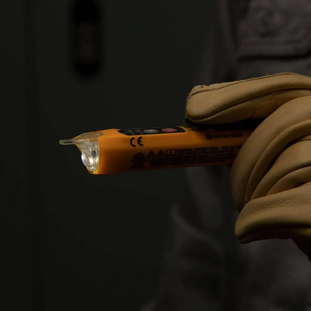 Klein Tools Digital Dual Range Non Contact Voltage Tester with LED Flashlight 12-1000V AC (NCVT-3PR)