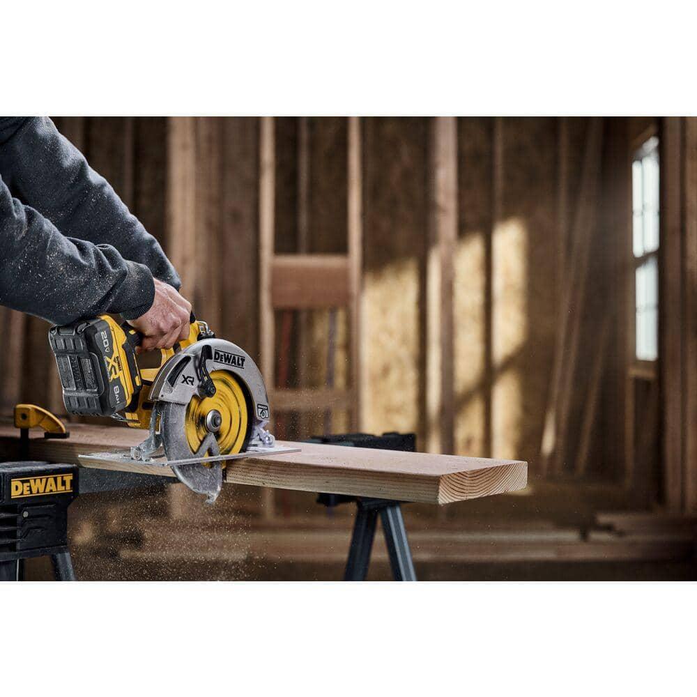 dewalt-circular-saws-dcs590b-66_1000