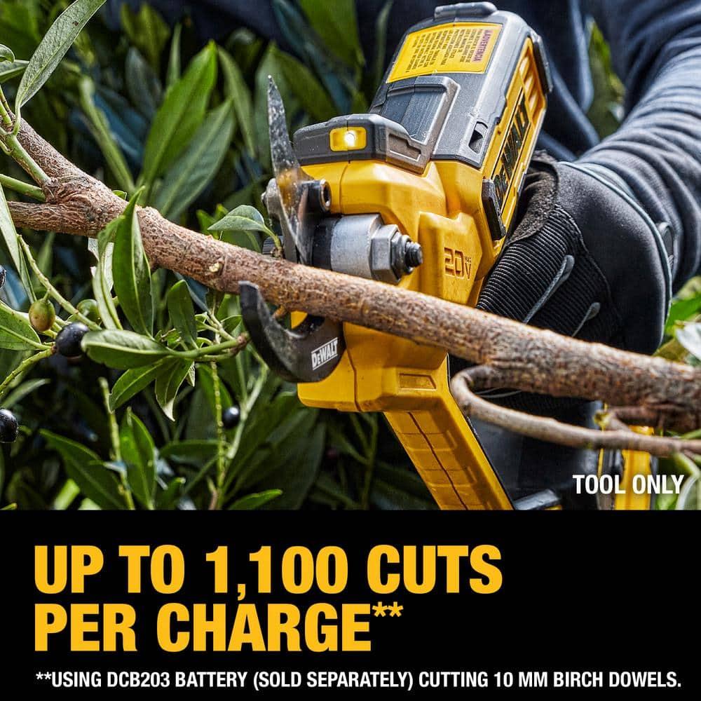 dewalt-cordless-hedge-trimmers-dCW600b-a0_1000