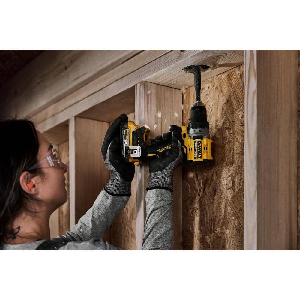 dewalt-power-tool-combo-kits-dck2051d2-e1_1000