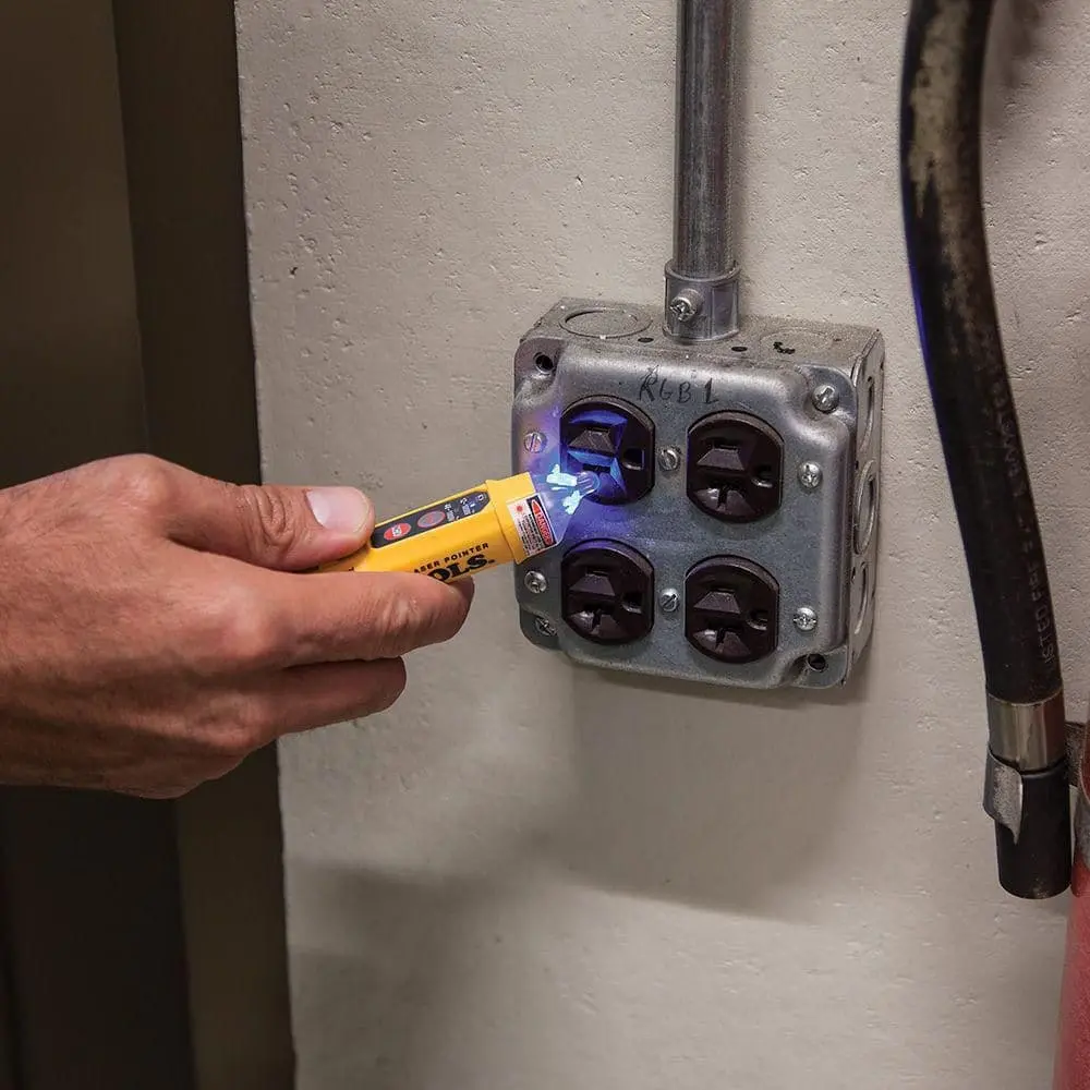 Klein Tools Dual Range Non Contact Voltage Tester with Laser Pointer 12-1000V AC (NCVT5A)