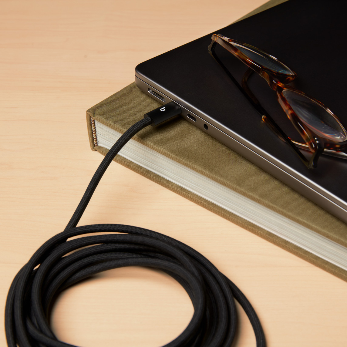 Beats USB‑C to USB‑C Woven Cable (3 m / 10 ft) - Image 3